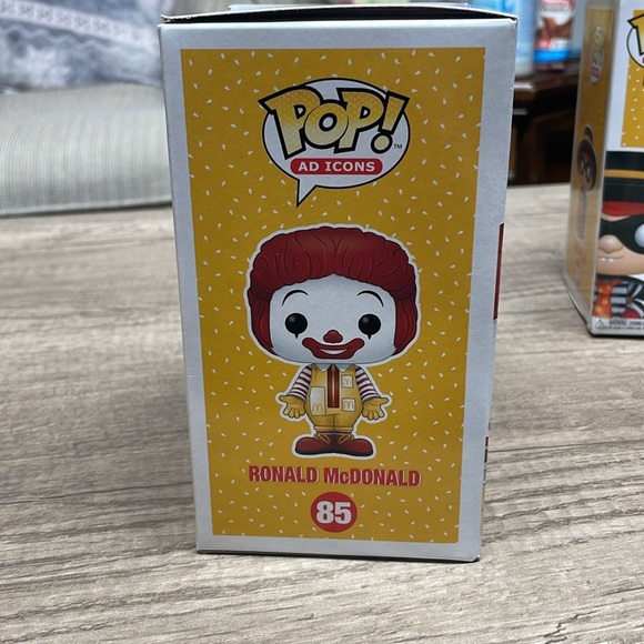 FunkoPop Ronald McDonald - Picture 5 of 7